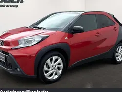 Rot Gebraucht 2022 Toyota Aygo Pulse Kleinwagen | 14.490 € (Fairer Preis)