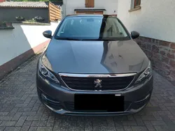 Grau Gebraucht 2018 Peugeot 308 Allure Kombi | 13.000 € (Teuer)