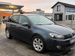 Blau Gebraucht 2010 VW Golf Limousine | 5.980 € (Etwas zu teuer)