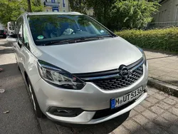 Silber Gebraucht 2017 Opel Zafira Van / Kleinbus | 10.499 €