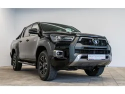 Schwarz mica (metallic) Gebraucht 2023 Toyota HiLux Abholung | 48.440 € (Fairer Preis)