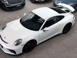 Pure white Gebraucht 2017 Porsche 911 GT3 Sport Coupé | 142.990 €