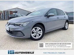 Mondsteingrau Gebraucht 2020 VW Golf VIII Life Limousine | 19.849 € (Fairer Preis)