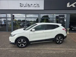 Weiß Gebraucht 2016 Nissan Qashqai 360º SUV | 11.990 € (Fairer Preis)