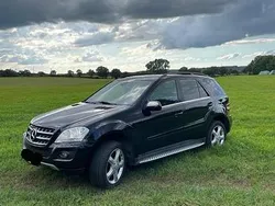 Schwarz Gebraucht 2008 Mercedes ML320 SUV | 10.499 €
