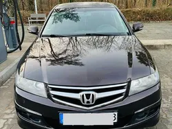Braun Gebraucht 2006 Honda Accord Comfort Limousine | 5.750 € (Teuer)