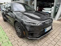 Grau Gebraucht 2022 Ford Mustang Mach-E GT SUV | 48.490 € (Fairer Preis)
