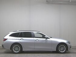 Glaciersilber metallic Gebraucht 2021 BMW 318 Advantage Kombi | 21.980 € (Guter Preis)