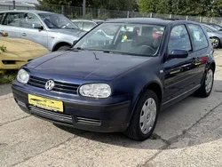 Blau Gebraucht 2001 VW Golf IV Edition Kleinwagen | 1.490 € (Fairer Preis)