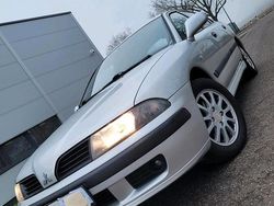 Silber Gebraucht 2002 Mitsubishi Carisma Limousine | 2.199 € (Fairer Preis)