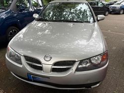 Silber Gebraucht 2003 Nissan Almera Kleinwagen | 1.650 €