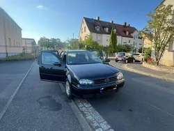 Schwarz Gebraucht 2000 VW Golf IV Kombi | 1.000 €