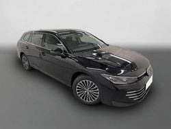 0e grenadilla black met. Neu 2025 VW Passat Elegance Kombi | 41.545 € (Superpreis)