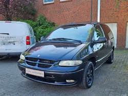 Schwarz Gebraucht 1998 Chrysler Grand Voyager Van / Kleinbus | 1.950 €