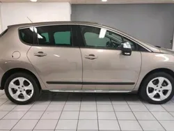 Andere außenfarben Gebraucht 2011 Peugeot 3008 SUV | 8.000 €