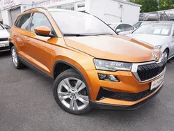 Braun Gebraucht 2022 Skoda Karoq Style SUV | 24.890 € (Fairer Preis)