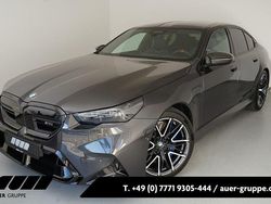 Grau Neu 2025 BMW M5 Performance Limousine | 143.720 € (Fairer Preis)