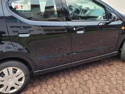 Schwarz Gebraucht 2013 Nissan Pixo Kleinwagen | 2.800 € (Fairer Preis)