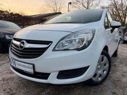 Weiß Gebraucht 2017 Opel Meriva Edition Van / Kleinbus | 7.990 € (Fairer Preis)