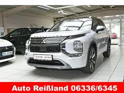 Weiß Neu 2025 Mitsubishi Outlander P-HEV Top SUV | 56.980 €