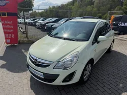 Weiß Gebraucht 2011 Opel Corsa Satellite Kleinwagen | 4.399 € (Fairer Preis)