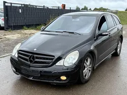 Schwarz Gebraucht 2006 Mercedes R320 Van / Kleinbus | 2.650 € (Superpreis)