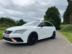 Weiß Gebraucht 2019 Cupra Leon Limousine | 24.400 € (Fairer Preis)