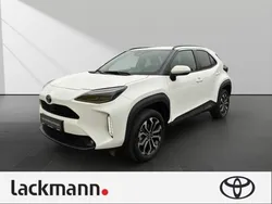 Weiss Gebraucht 2024 Toyota Yaris Cross Team SUV | 24.990 € (Superpreis)