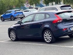 Blau Gebraucht 2015 Volvo V40 You! Kombi | 10.000 € (Fairer Preis)