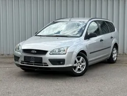 Silber Gebraucht 2006 Ford Focus Kombi | 950 € (Superpreis)