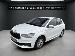 Weiß Gebraucht 2024 Skoda Fabia Essence Limousine | 17.890 € (Fairer Preis)