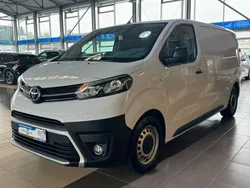 Weiß Gebraucht 2023 Toyota Proace Van | 22.900 € (Superpreis)