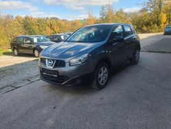 Grau Gebraucht 2012 Nissan Qashqai SUV | 6.900 € (Fairer Preis)