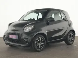 Schwarz Gebraucht 2023 Smart ForTwo Electric Drive Passion Kleinwagen | 12.977 € (Fairer Preis)