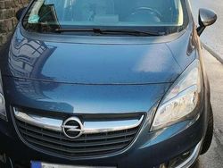 Blau Gebraucht 2016 Opel Meriva Active Van / Kleinbus | 2.997 € (Superpreis)