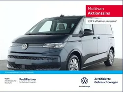 Blau Gebraucht 2024 VW Multivan Life Van / Kleinbus | 48.860 € (Guter Preis)