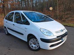 Weiß Gebraucht 2009 Citroën Xsara Picasso Van / Kleinbus | 4.555 €