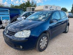 Blau Gebraucht 2005 VW Golf V Trendline Limousine | 950 € (Superpreis)