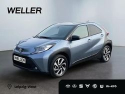 Celestite grey metallic/ dach mysticschwarz mica (grau) Neu 2025 Toyota Aygo Kleinwagen | 16.990 €
