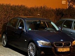 Blau Gebraucht 2009 BMW 318 Limousine | 6.500 € (Teuer)