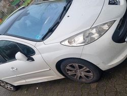Weiß Gebraucht 2009 Peugeot 207 Premium Kombi | 1.200 € (Fairer Preis)