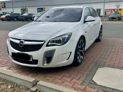 Weiß Gebraucht 2015 Opel Insignia OPC Kombi | 17.500 €