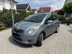 Silber Gebraucht 2008 Toyota Yaris Kleinwagen | 2.500 € (Fairer Preis)