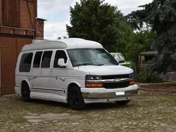 Weiß Gebraucht 2010 Chevrolet Express Van / Kleinbus | 24.999 €