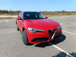 Rot Gebraucht 2018 Alfa Romeo Stelvio SUV | 24.850 € (Guter Preis)