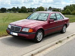 Rot Gebraucht 1995 Mercedes C180 Limousine | 3.250 €