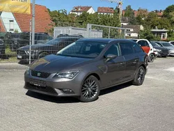 Grau Gebraucht 2016 Seat Leon ST CONNECT Kombi | 10.950 € (Guter Preis)
