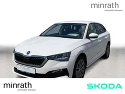 Weiß Gebraucht 2022 Skoda Scala Tour Kleinwagen | 15.880 € (Guter Preis)