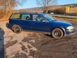 Blau Gebraucht 2004 VW Passat Trendline Kombi | 650 € (Superpreis)