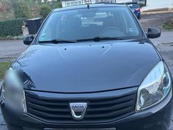 Schwarz Gebraucht 2009 Dacia Sandero Limousine | 2.200 € (Fairer Preis)